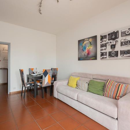 I Host Apartment - Appennini 53 Milan Bagian luar foto