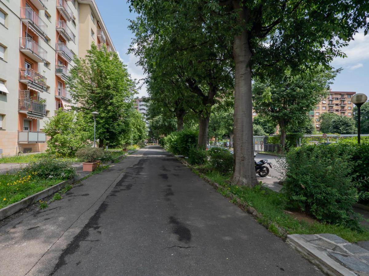 I Host Apartment - Appennini 53 Milan Bagian luar foto