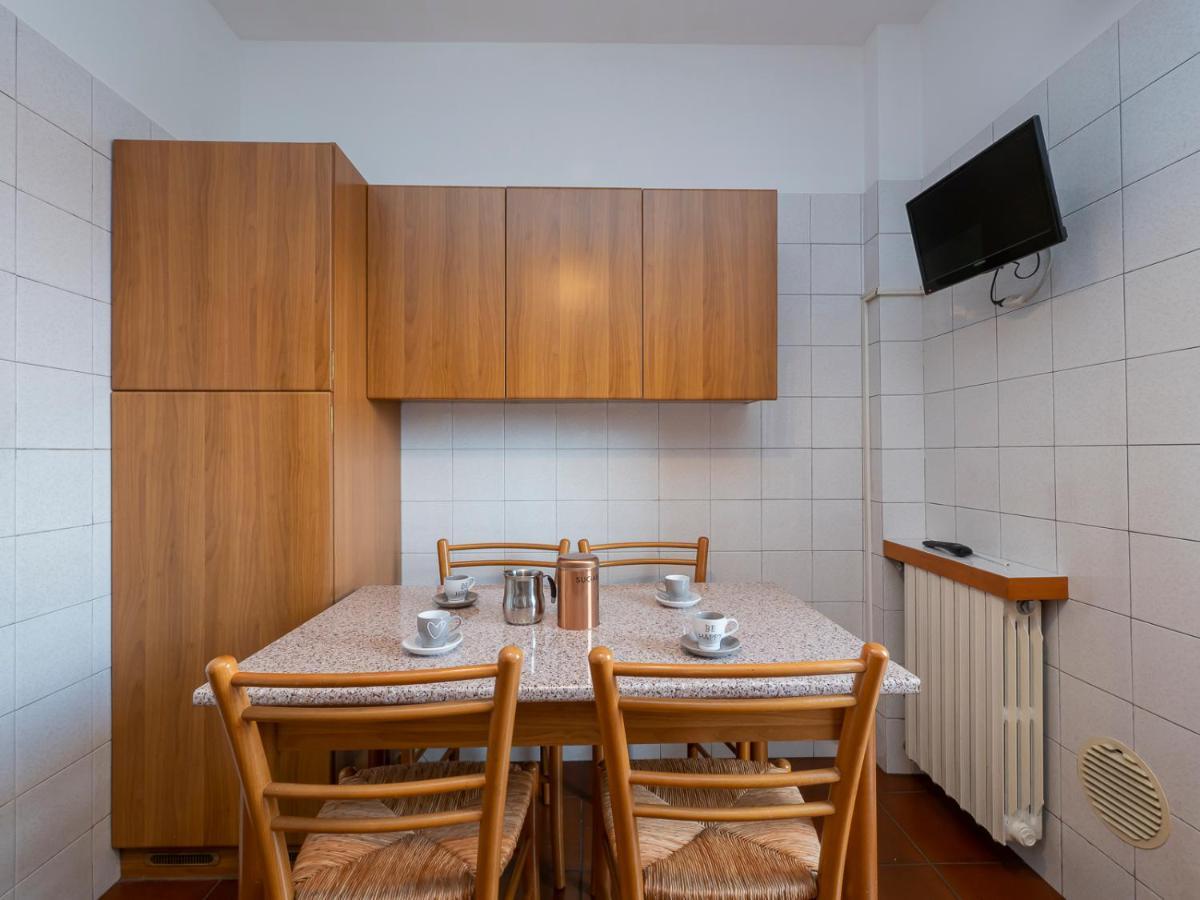 I Host Apartment - Appennini 53 Milan Bagian luar foto