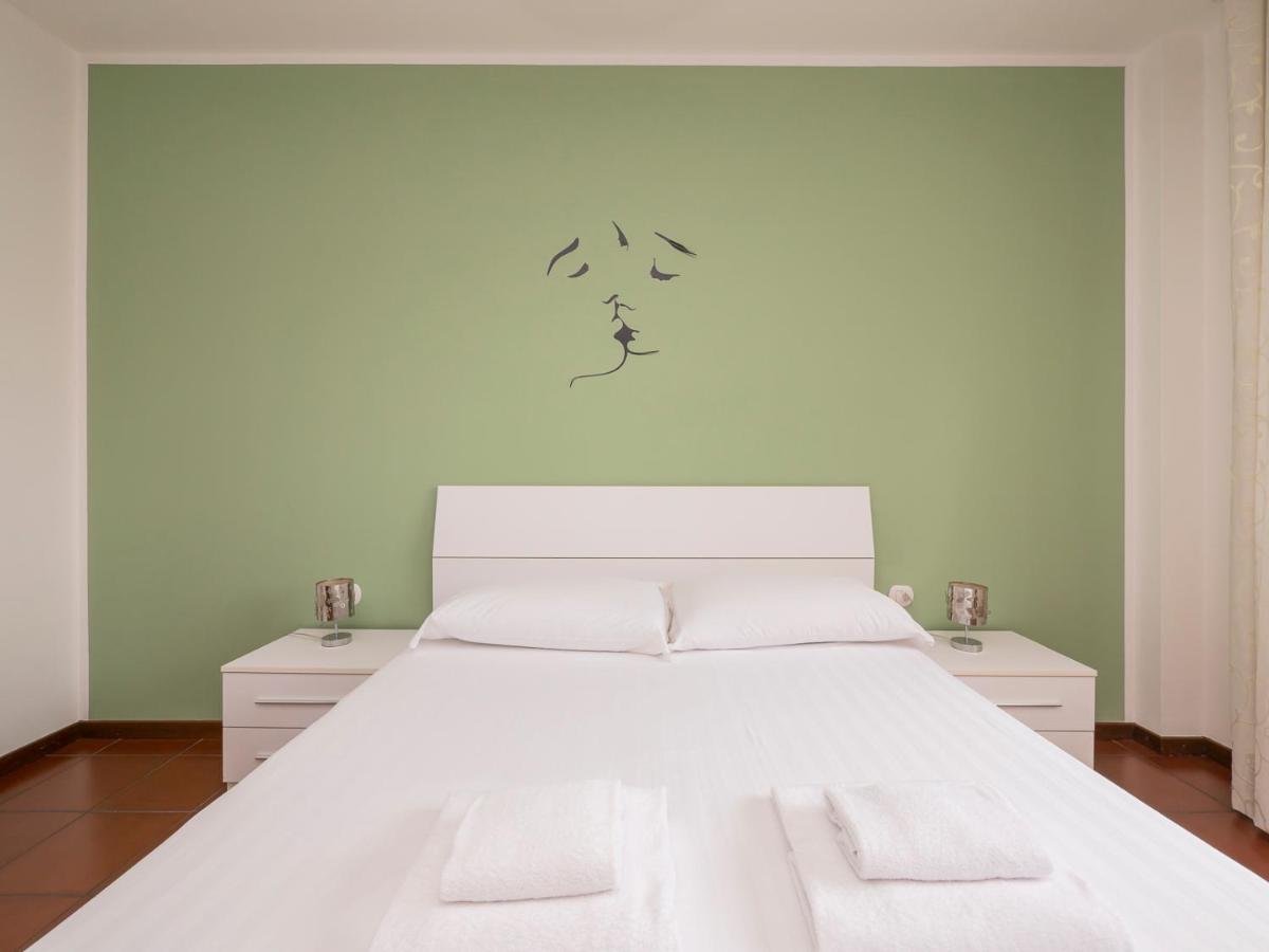 I Host Apartment - Appennini 53 Milan Bagian luar foto